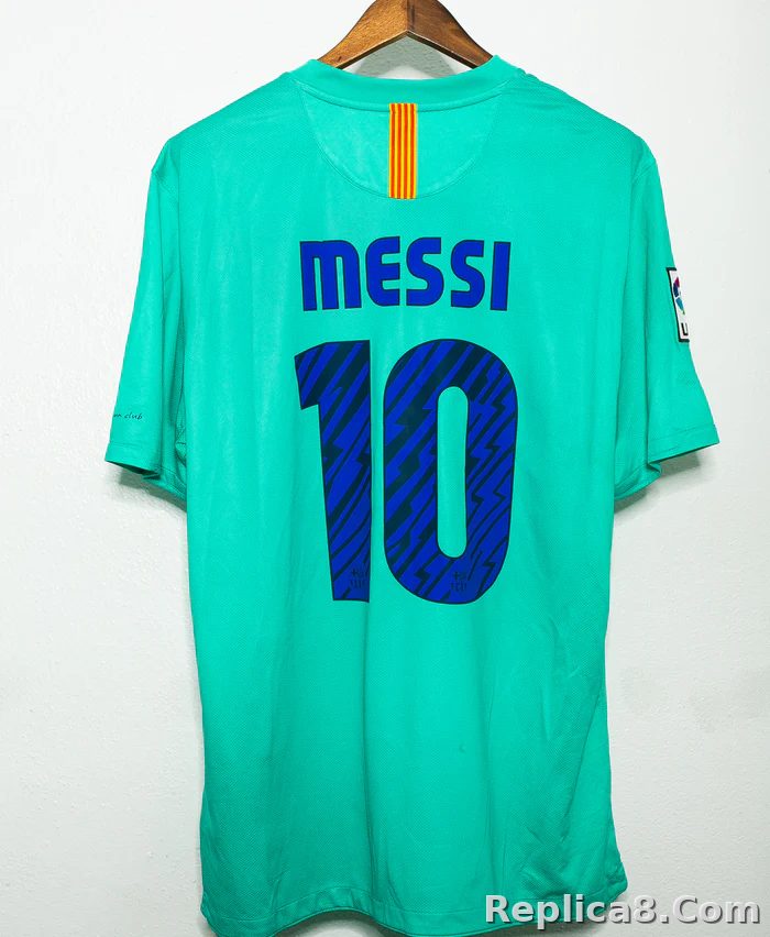 11-12 Barcelona Third Away Retro Jersey - detail