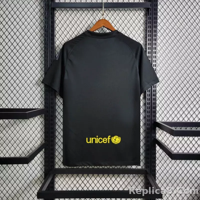 11-12 Barcelona Away Retro Jersey - detail