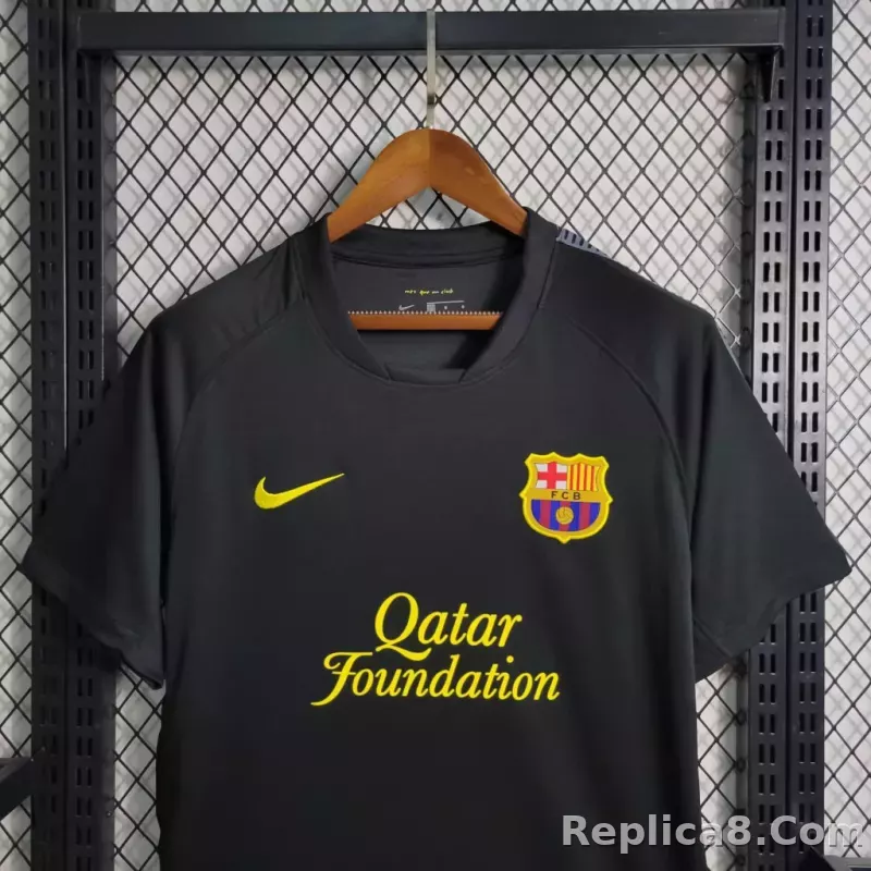 11-12 Barcelona Away Retro Jersey - detail