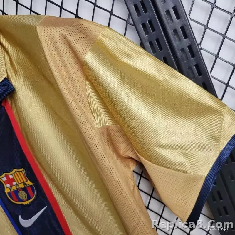01-02 Barcelona Home Retro Jersey - detail