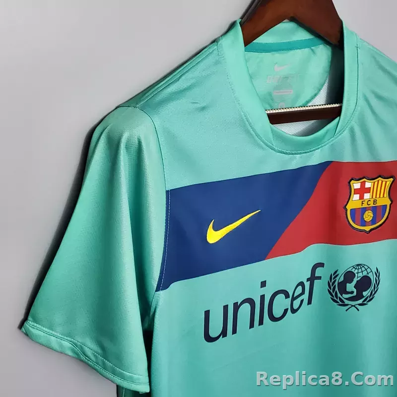 10-11 Barcelona Away Retro Jersey - detail