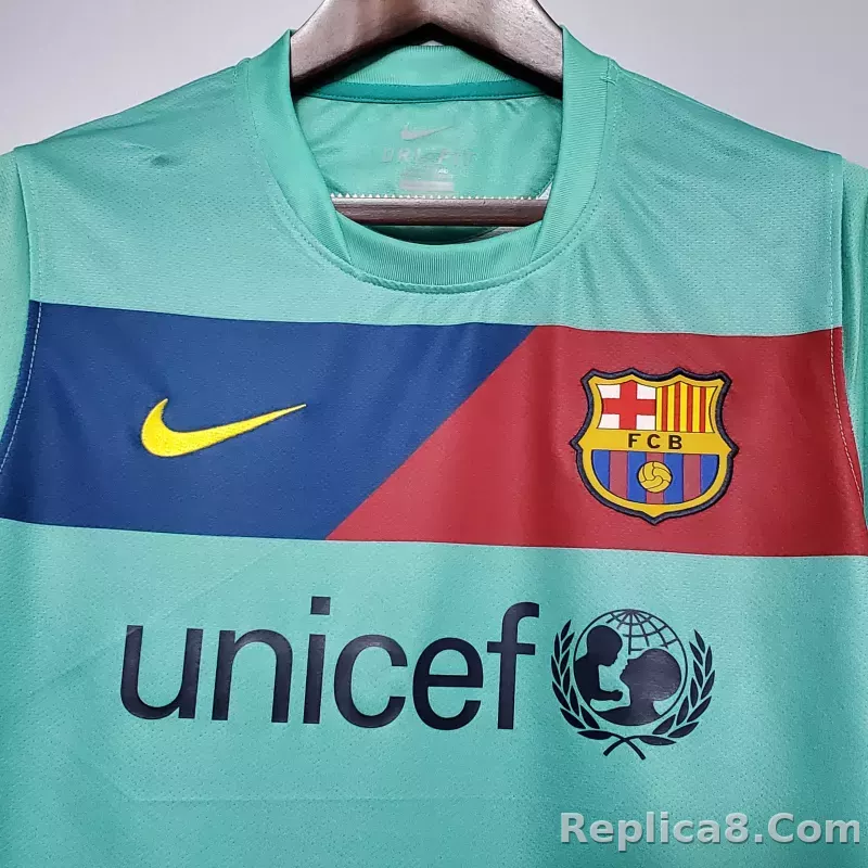10-11 Barcelona Away Retro Jersey - detail