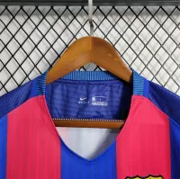 16-17 Barcelona Home Retro Jersey - view 6