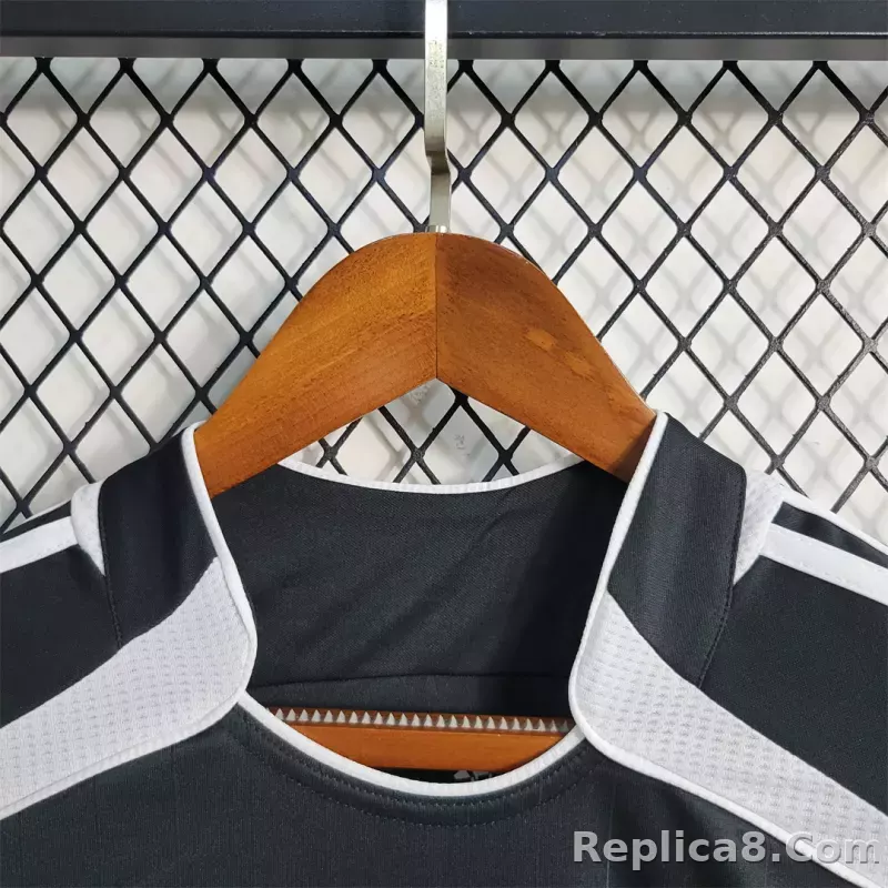 2006-07 Real Madrid Away Retro Soccer Jersey - detail