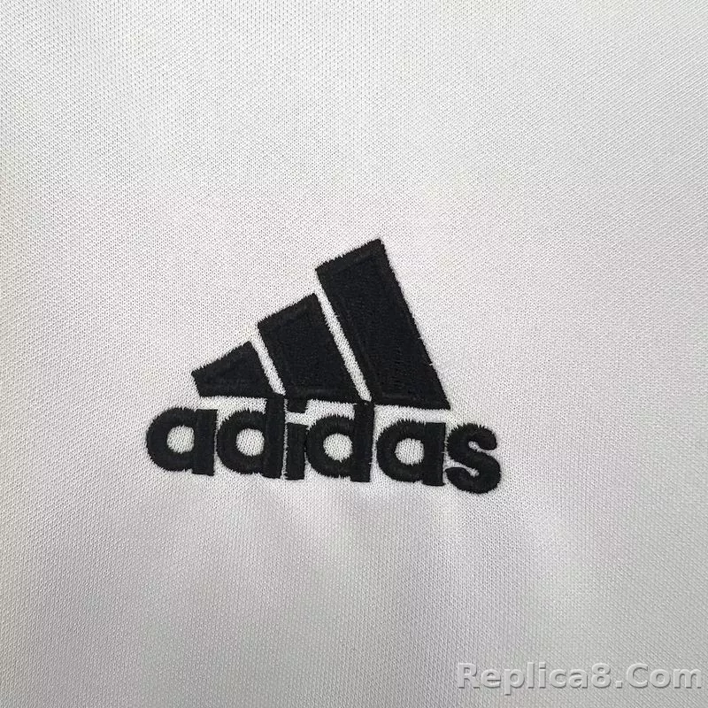 2003-04 Real Madrid Home Retro Soccer Jersey - detail