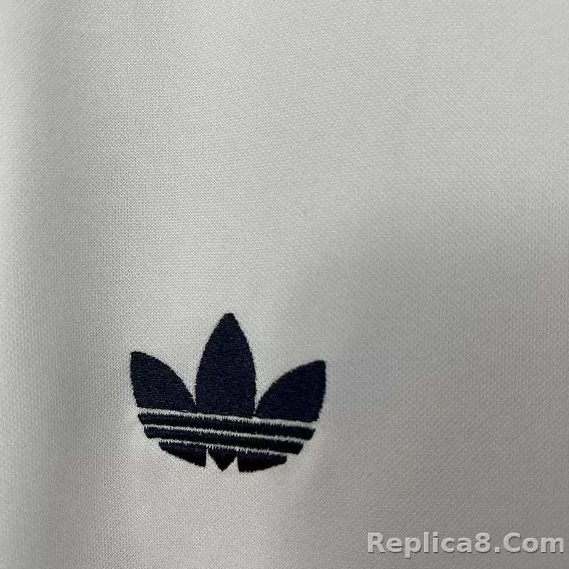 1984-85 Real Madrid Home Retro Jersey - detail