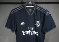 2018-19 Real Madrid Away Retro Jersey Player Edition - view 9