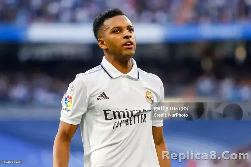 22-23 Real Madrid Home Retro Jersey Player Edition - detail