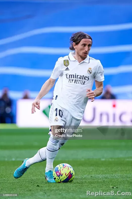 22-23 Real Madrid Home Retro Jersey Player Edition - detail