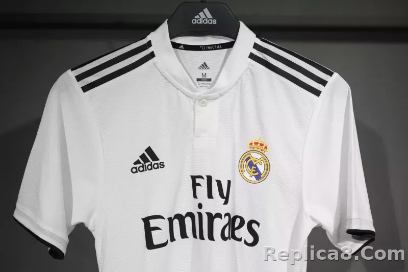 2018-19 Real Madrid Home Retro Jersey Player Edition - detail