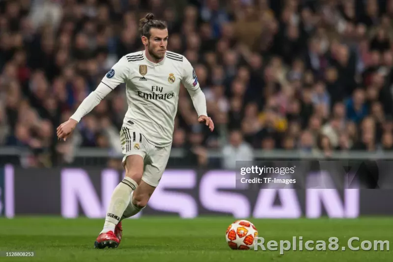 2018-19 Real Madrid Home Retro Jersey Player Edition - detail