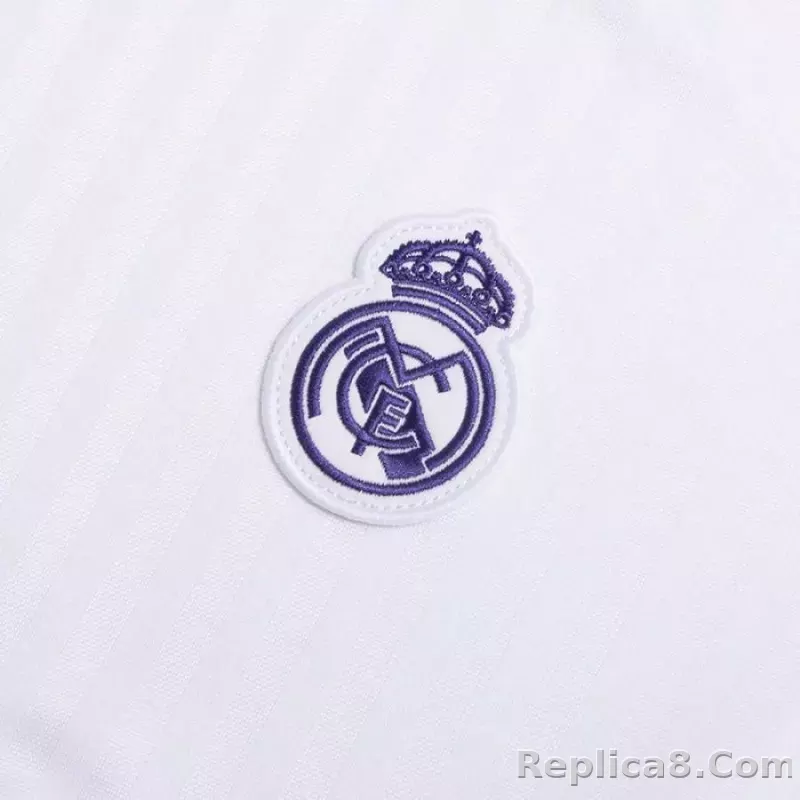 25-26 Real Madrid Short Sleeve T-Shirt With Loose Fit Jersey Football Theme Graphic Design - detail