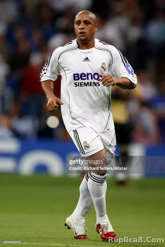 2006/07 Real Madrid Home Retro Jersey Player Edition - detail