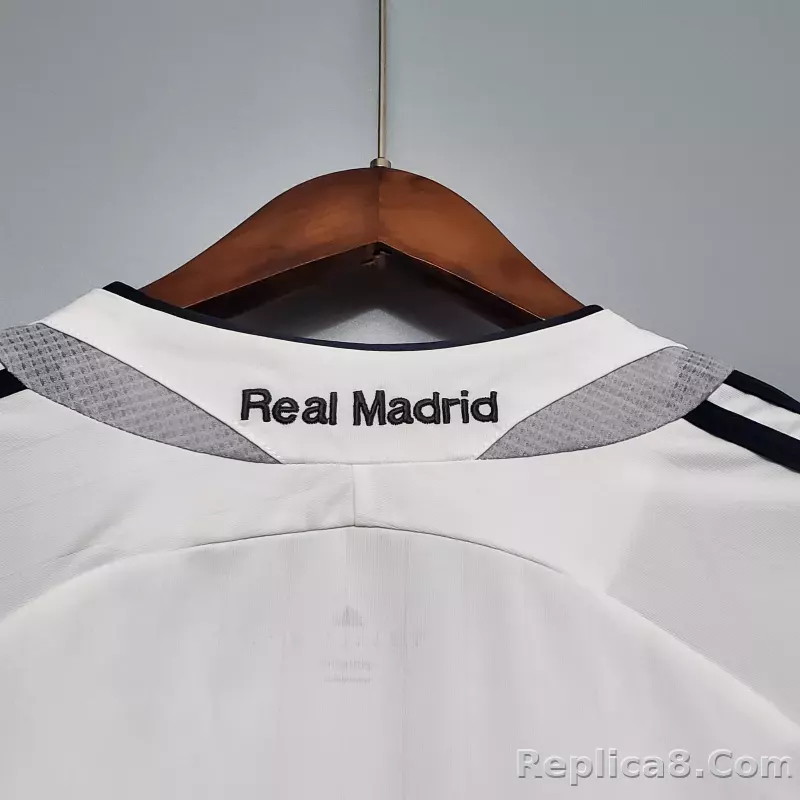 2006/07 Real Madrid Home Retro Jersey - detail