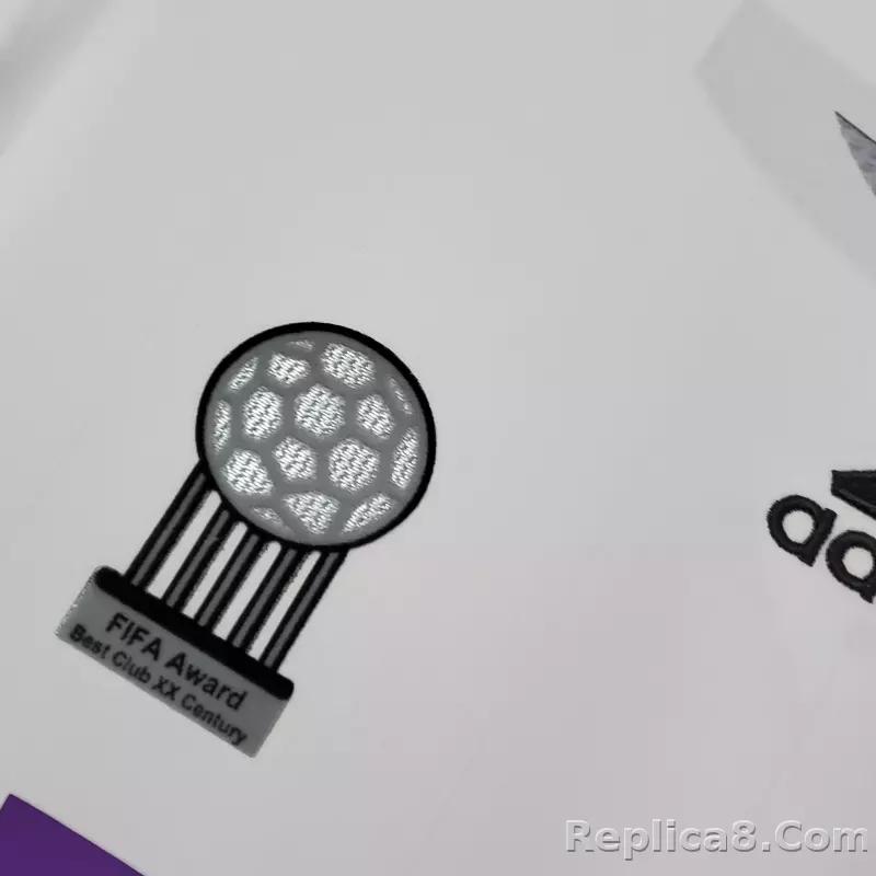 2006/07 Real Madrid Home Retro Jersey - detail