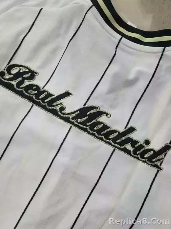 25-26 Real Madrid Baseball Soccer Jersey White - detail
