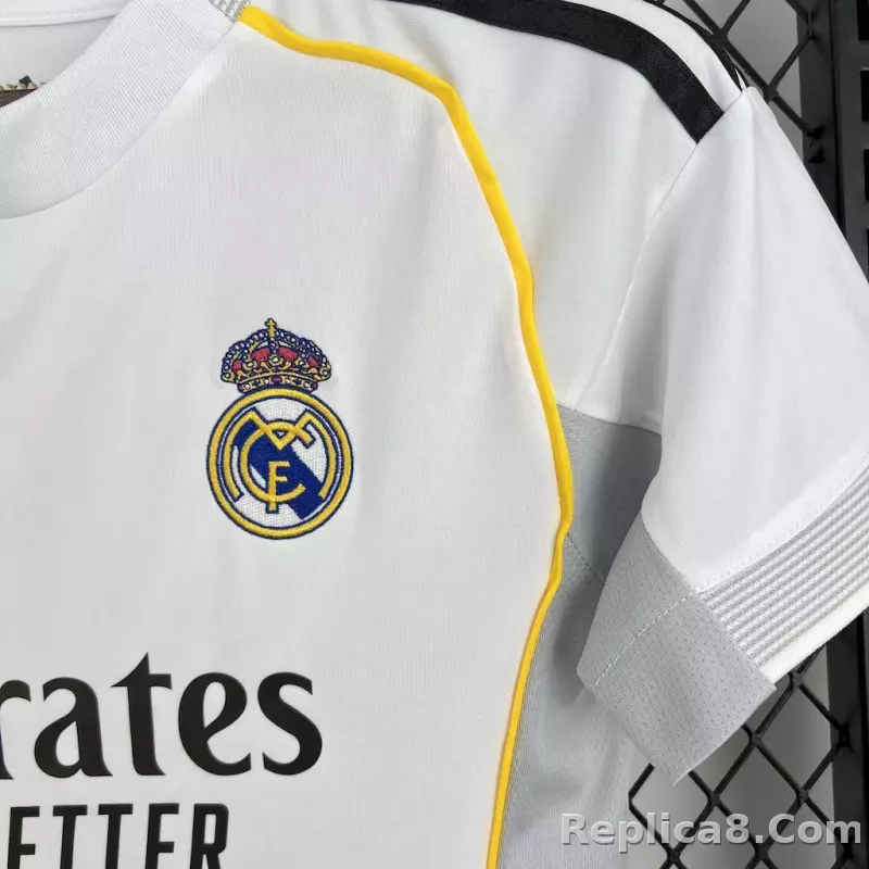 25-26 Real Madrid Home Woman Soccer Jersey - detail