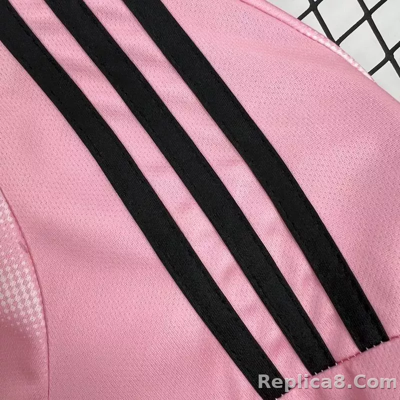 24-25 Real Madrid Soccer Jersey Pink White - detail