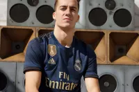 19-20 Real Madrid Away Retro Jersey Player version - view 15