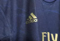 19-20 Real Madrid Away Retro Jersey Player version - view 5