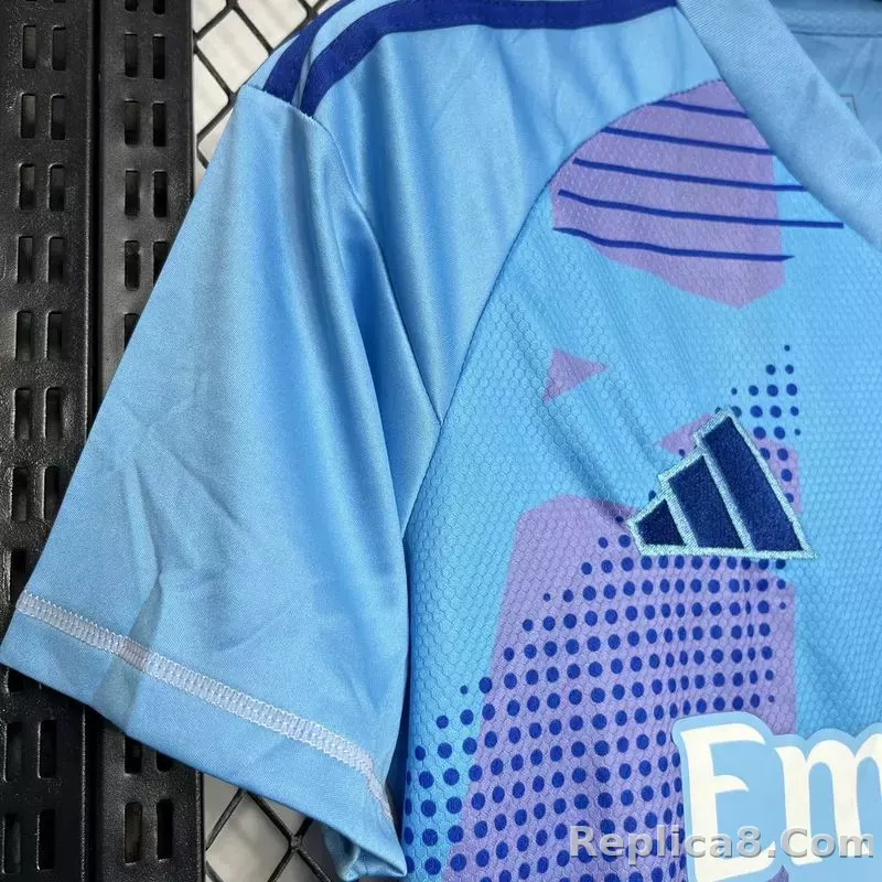 24-25 Real Madrid Goalkeeper Soccer Jersey Blue - detail