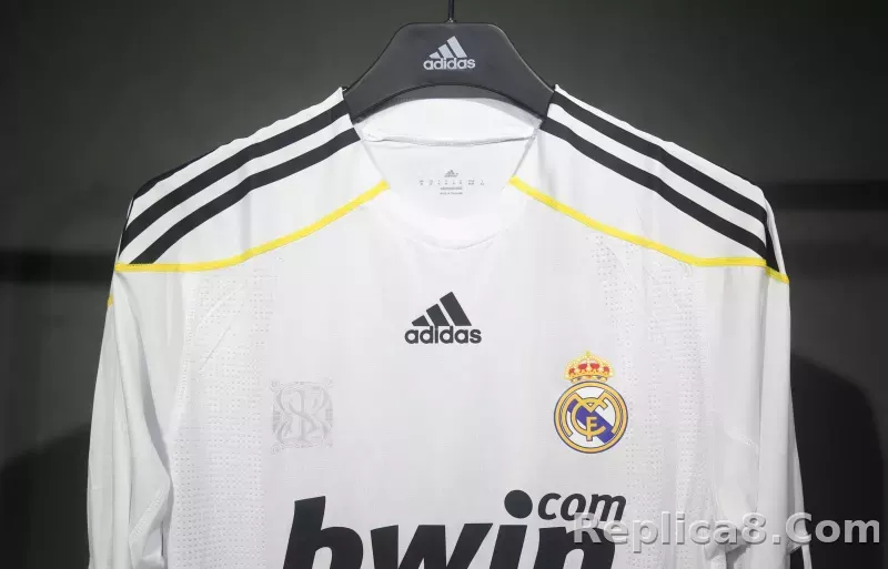 2009/10 Real Madrid Home Retro Jersey Player Edition Long Sleeve - detail