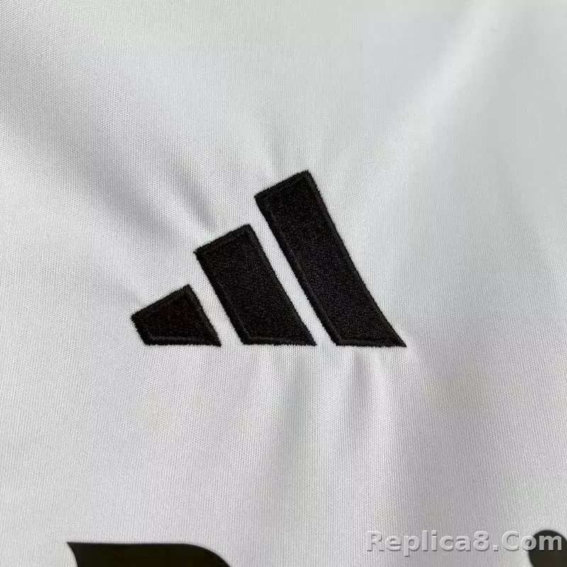 25-26 Real Madrid Home Soccer Jersey - detail