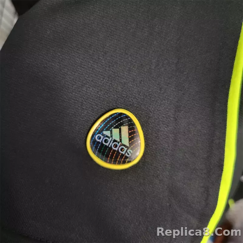 2010/11 Real Madrid Away Retro Jersey - detail