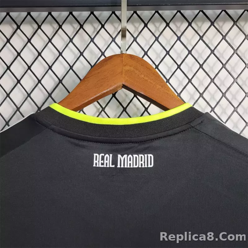 2010/11 Real Madrid Away Retro Jersey - detail