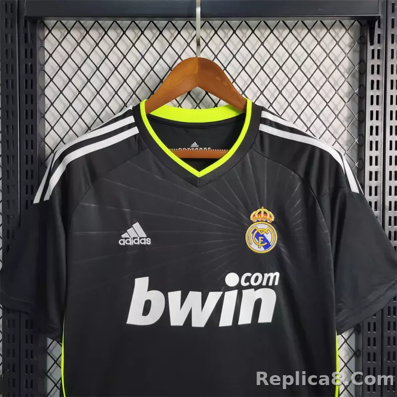 2010/11 Real Madrid Away Retro Jersey - detail