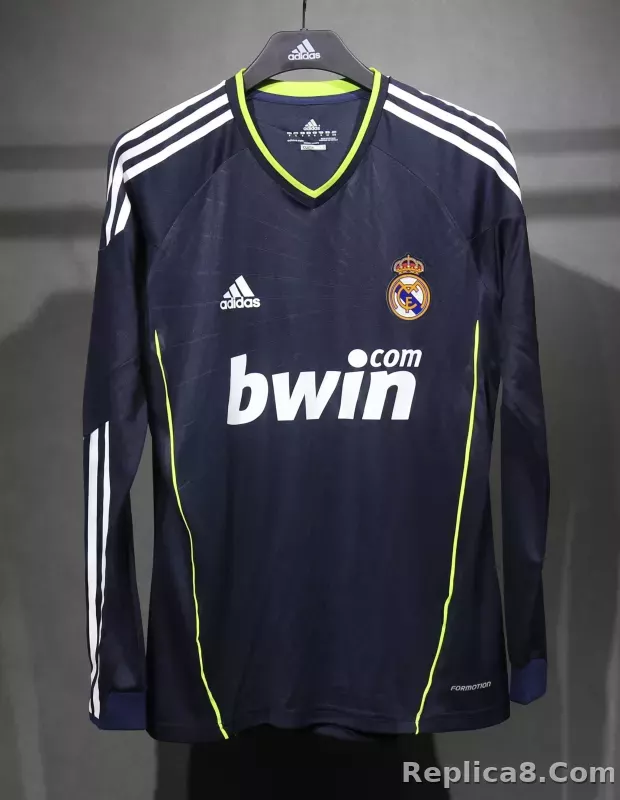 2010/11 Real Madrid Away Retro Jersey Player Version Long Sleeve - detail