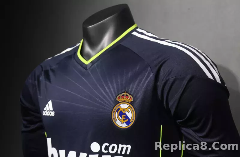 2010/11 Real Madrid Away Retro Jersey Player Version Long Sleeve - detail