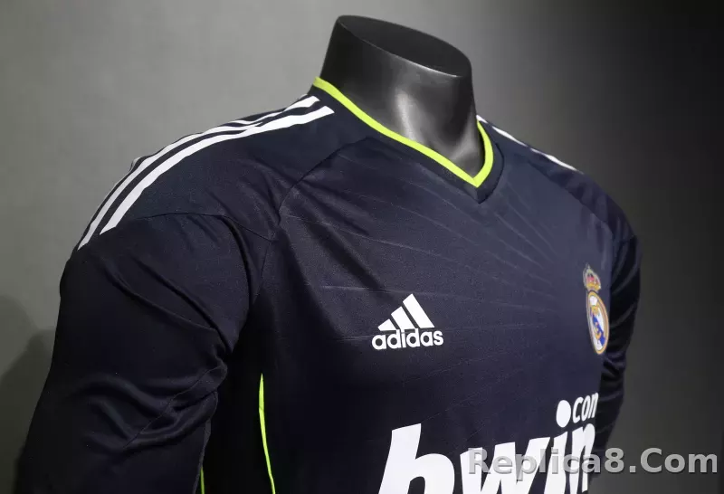 2010/11 Real Madrid Away Retro Jersey Player Version Long Sleeve - detail