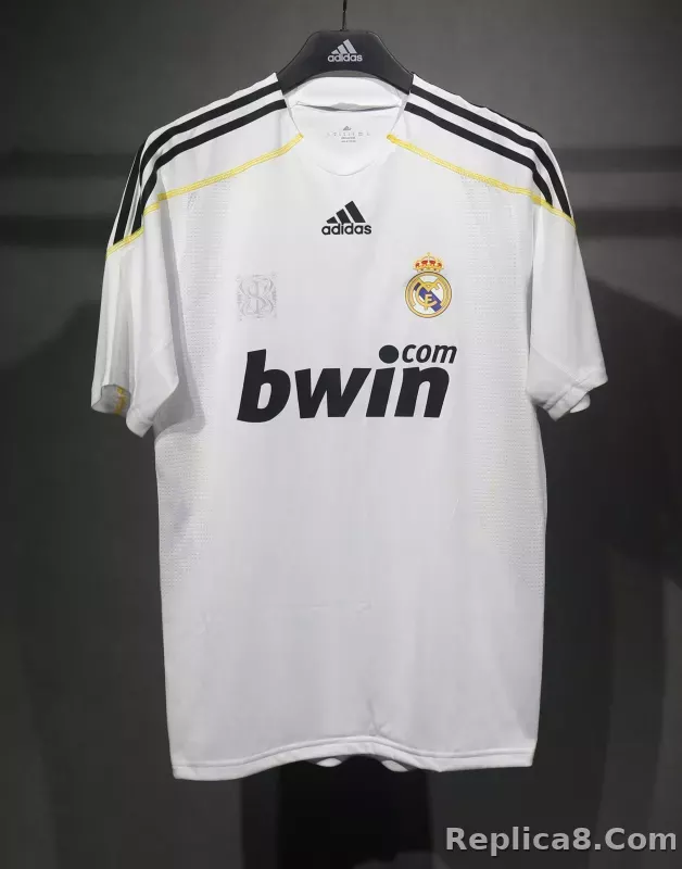 2009/10 Real Madrid Home Retro Jersey Player Edition - detail