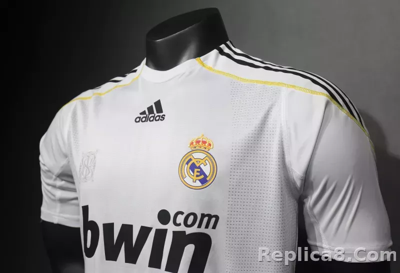 2009/10 Real Madrid Home Retro Jersey Player Edition - detail