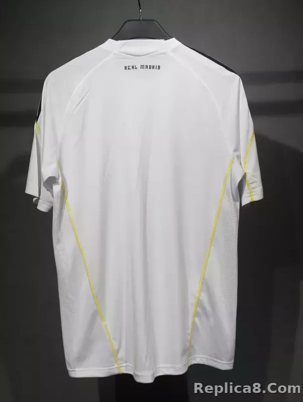 2009/10 Real Madrid Home Retro Jersey Player Edition - detail
