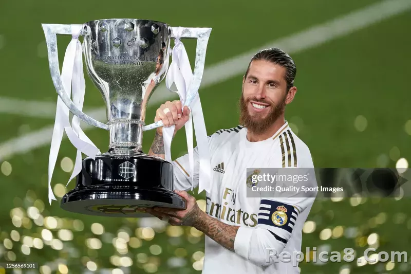19-20 Real Madrid Home Retro Jersey Player version Long Sleeve - detail