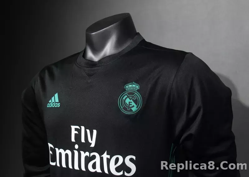 17-18 Real Madrid Away Retro Jersey Player Version Long Sleeve - detail