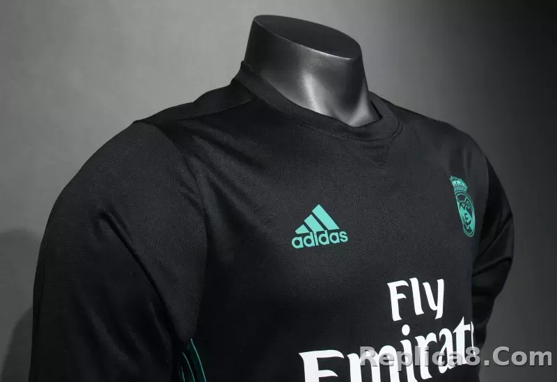 17-18 Real Madrid Away Retro Jersey Player Version Long Sleeve - detail