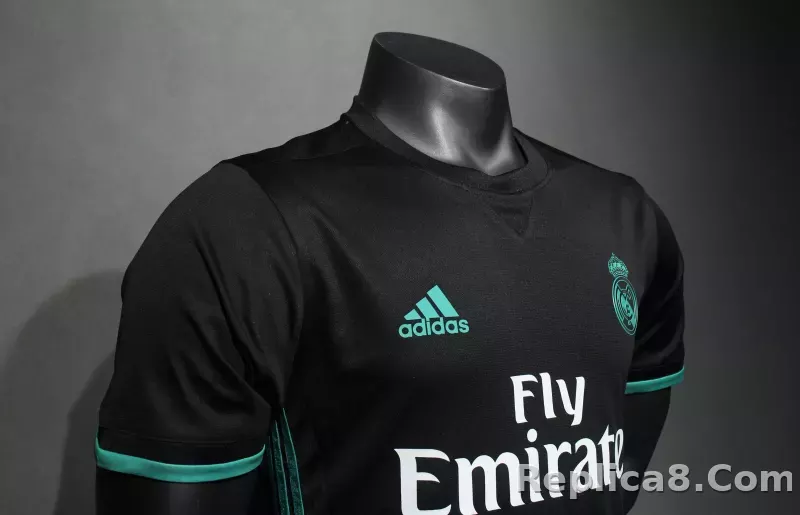 17-18 Real Madrid Away Retro Jersey Player Version - detail