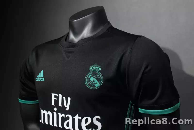 17-18 Real Madrid Away Retro Jersey Player Version - detail