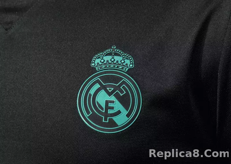 17-18 Real Madrid Away Retro Jersey Player Version - detail