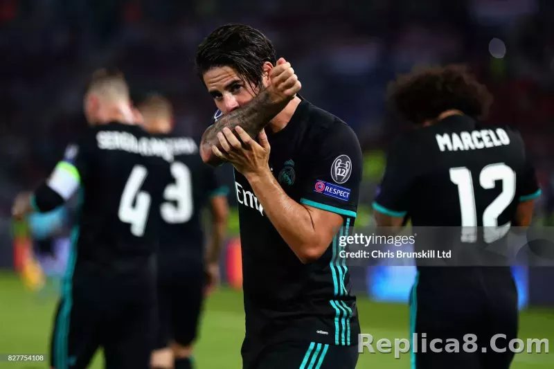 17-18 Real Madrid Away Retro Jersey Player Version - detail