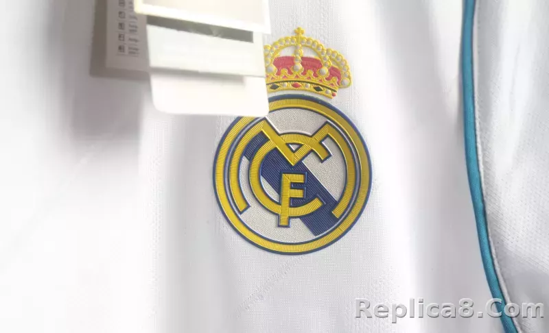 17-18 Real Madrid Home Retro Jersey Player Version Long Sleeve - detail