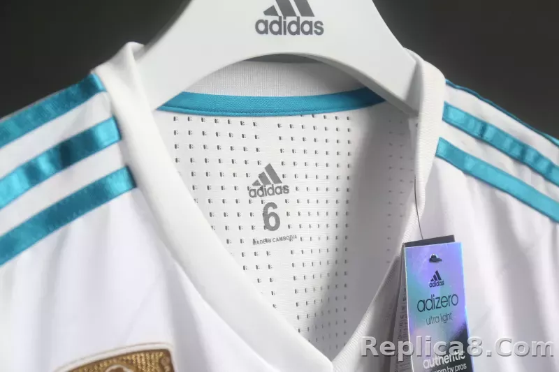 17-18 Real Madrid Home Retro Jersey Player Version Long Sleeve - detail