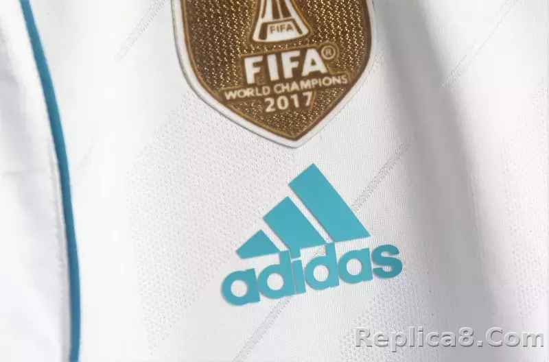 17-18 Real Madrid Home Retro Jersey Player Version Long Sleeve - detail