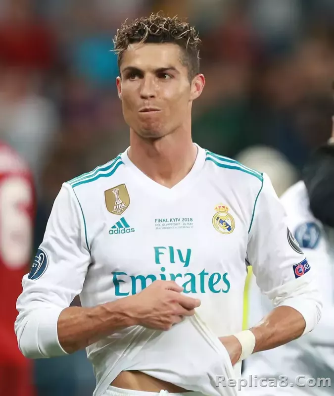 17-18 Real Madrid Home Retro Jersey Player Version Long Sleeve - detail