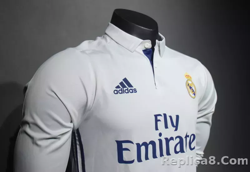 16-17 Real Madrid Home Retro Jersey Player Version Long Sleeve - detail