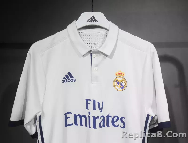 16-17 Real Madrid Home Retro Jersey Player Version - detail