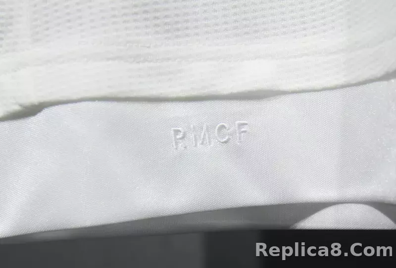 2015-16 Real Madrid Home Retro Jersey Player Version Long Sleeve - detail